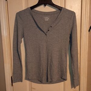 Time and Tru Long Sleeve Ribbed Henley Top - Light Gray